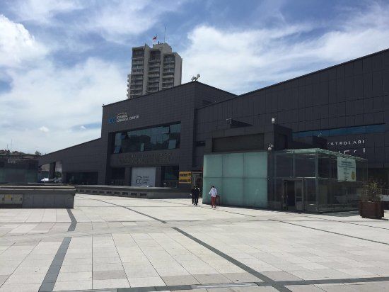 Centro de convenciones y exposiciones de Estambul